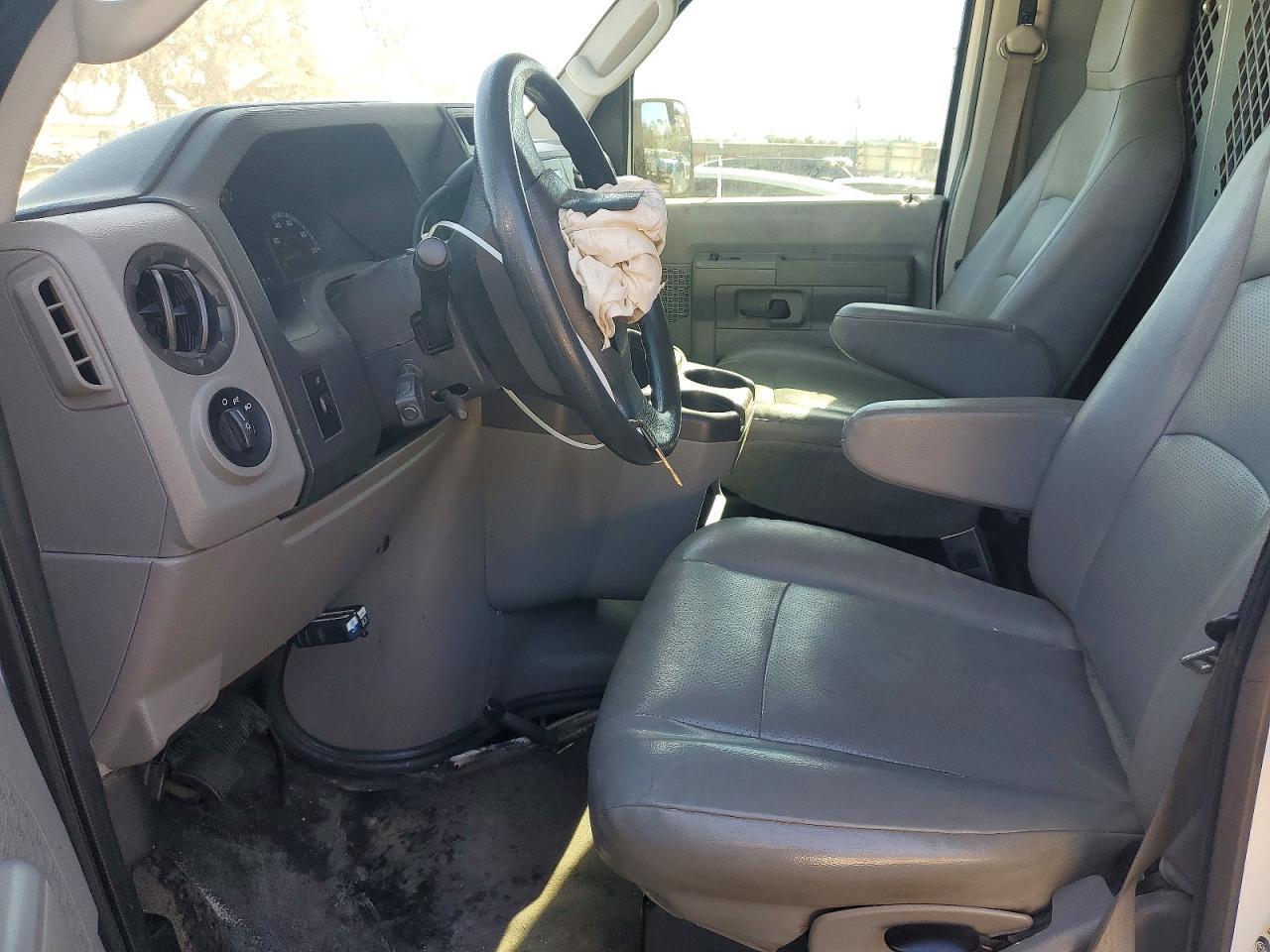 2014 Ford E250 Utility / Service Van - Фото 7