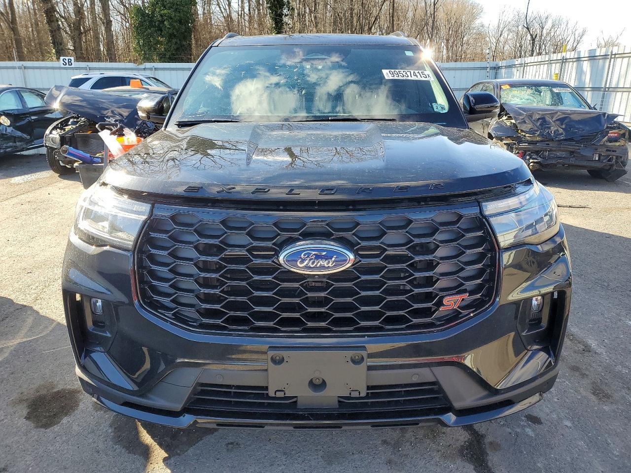 2025 Ford Explorer St - Фото 5