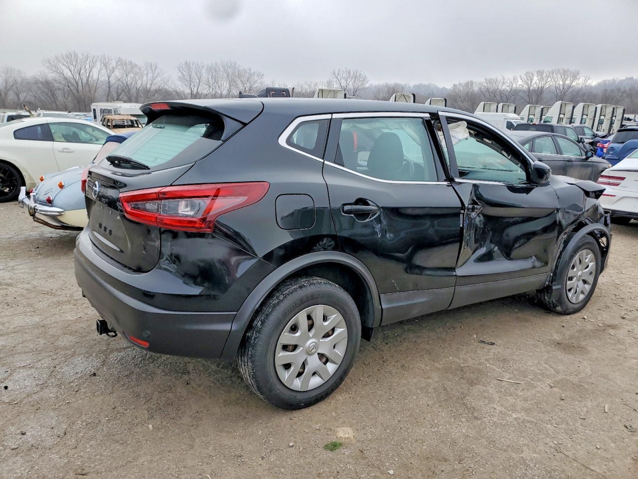 2020 Nissan Rogue Sport S - Image 3