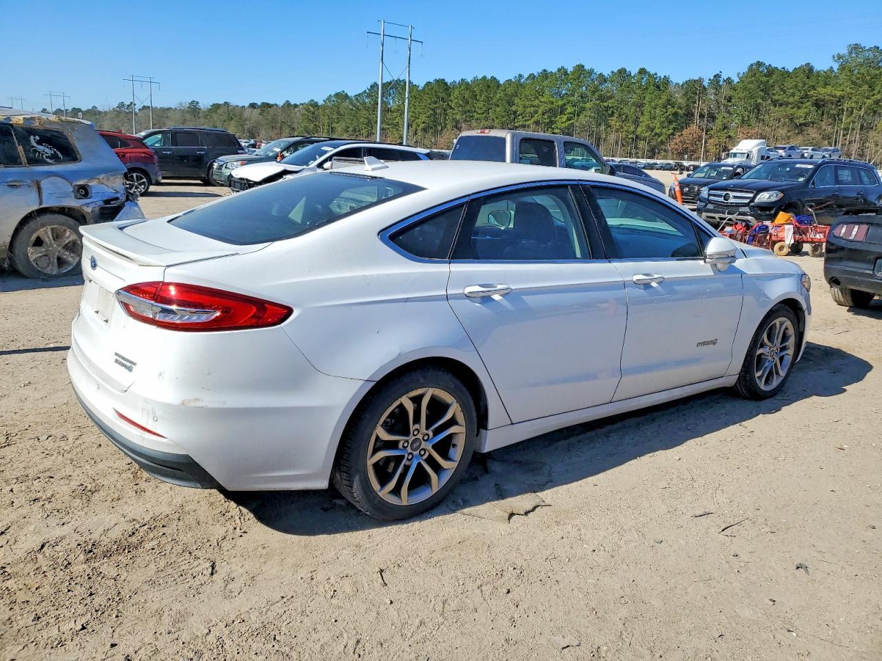 2019 Ford Fusion Titanium - Фото 3