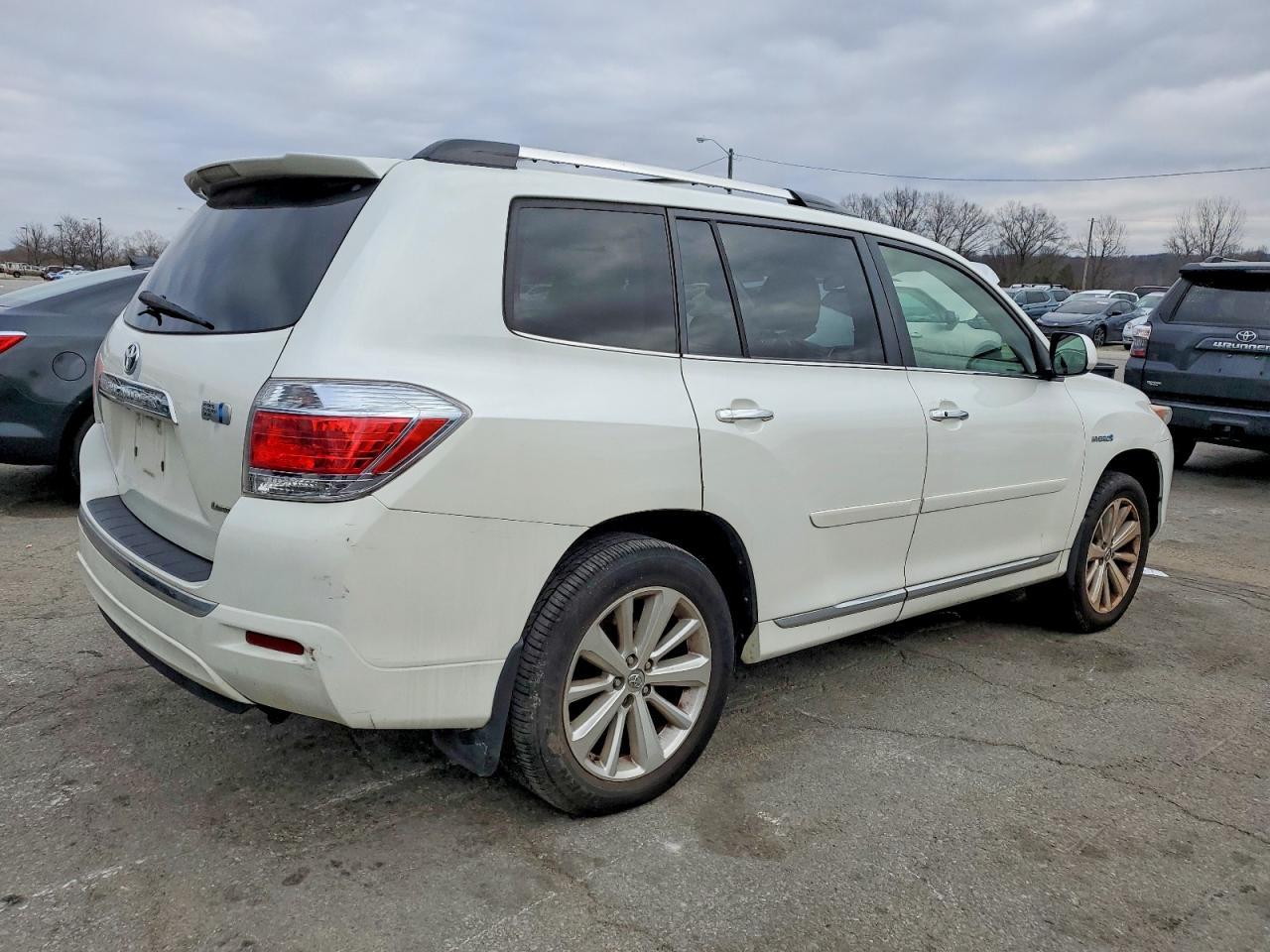 2013 Toyota Highlander Hybrid Limited - Фото 3