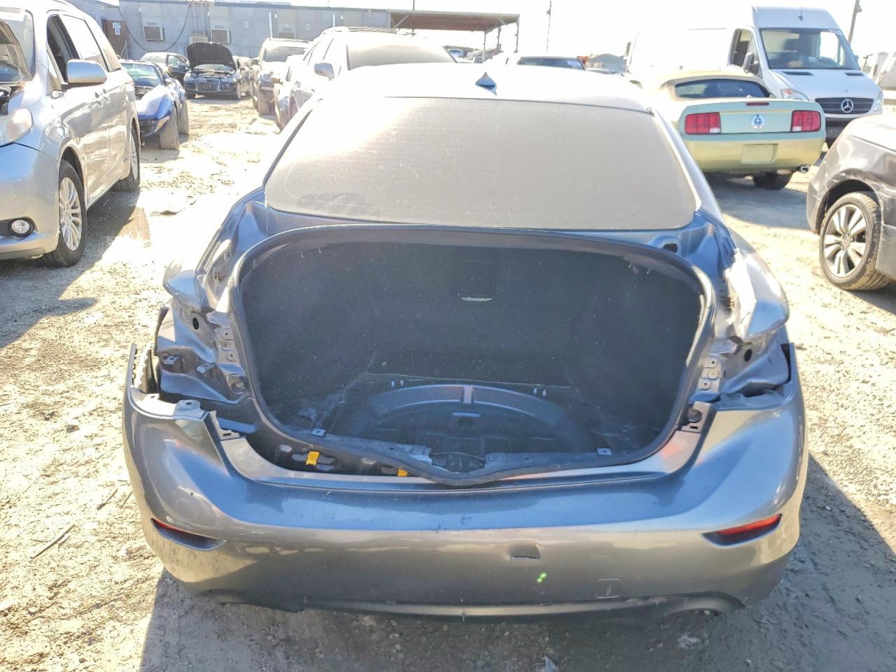 2015 Infiniti Q50 Base - Фото 6