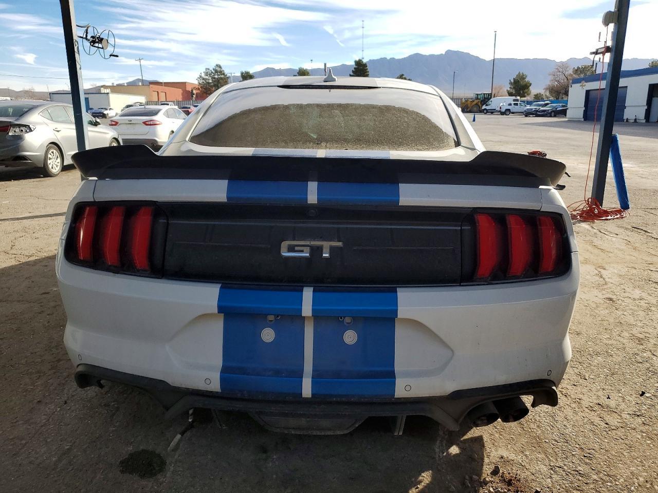 2023 Ford Mustang Gt - Фото 6