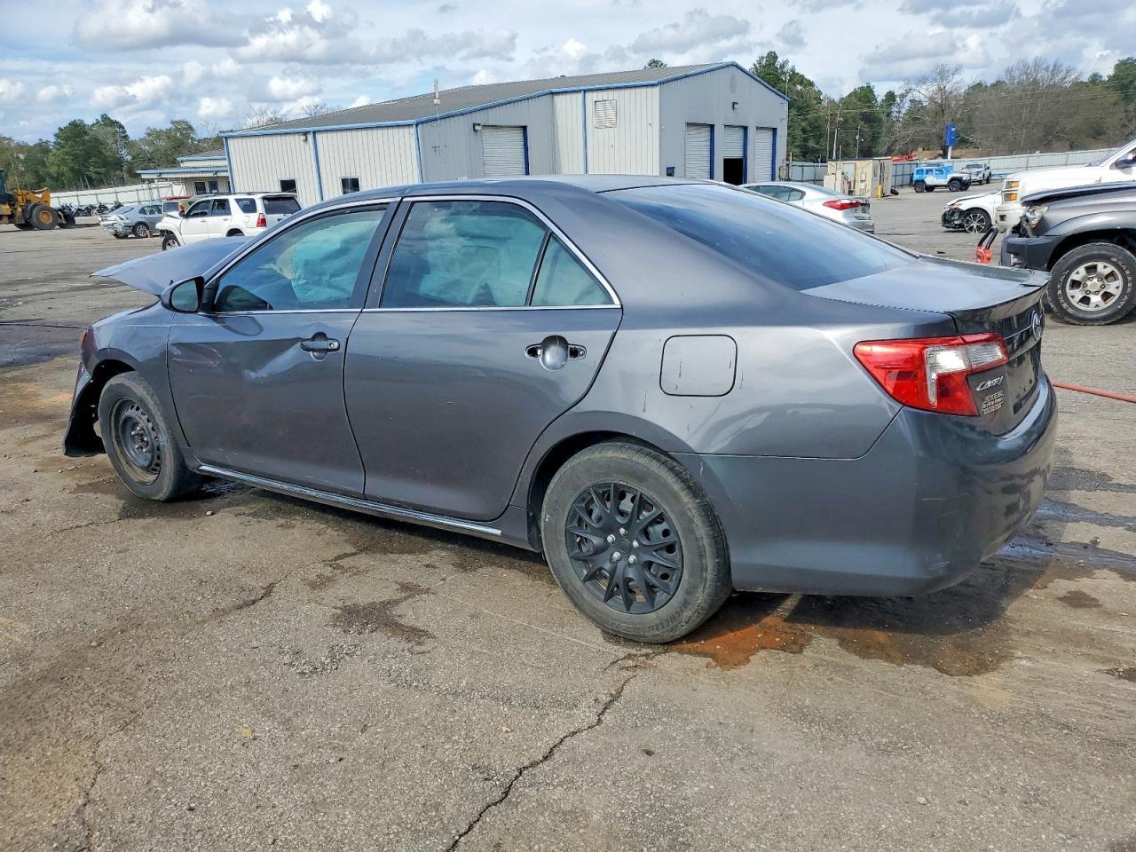 2012 Toyota Camry Le - Image 2