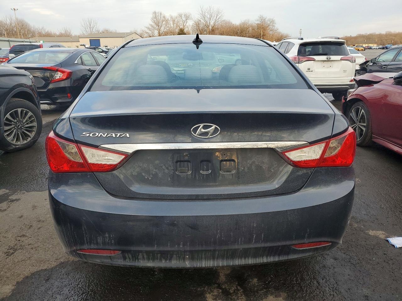 2012 Hyundai Sonata Gls - Image 6