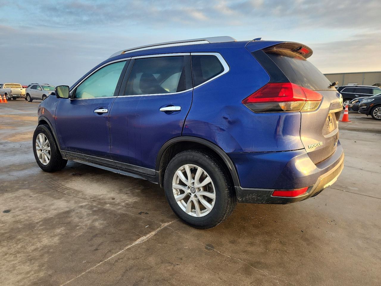 2018 Nissan Rogue S - Фото 2