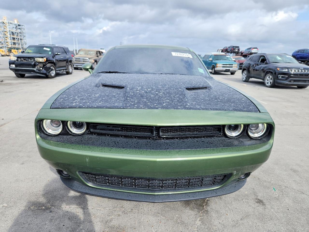 2022 Dodge Challenger Sxt - Фото 5