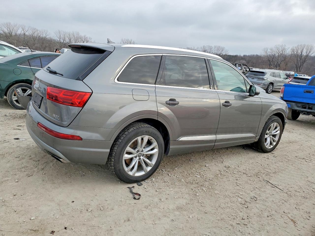 2017 Audi Q7 Premium Plus - Image 3