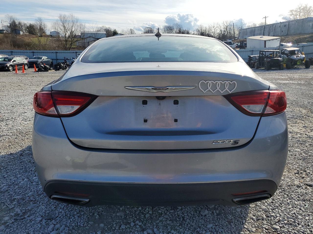 2015 Chrysler 200 S - Фото 6