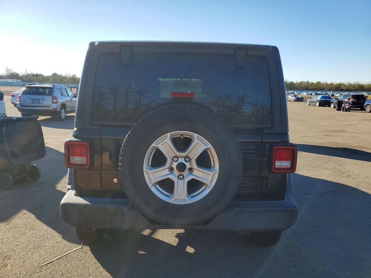 2018 Jeep Wrangler Unlimited Sport - Фото 6