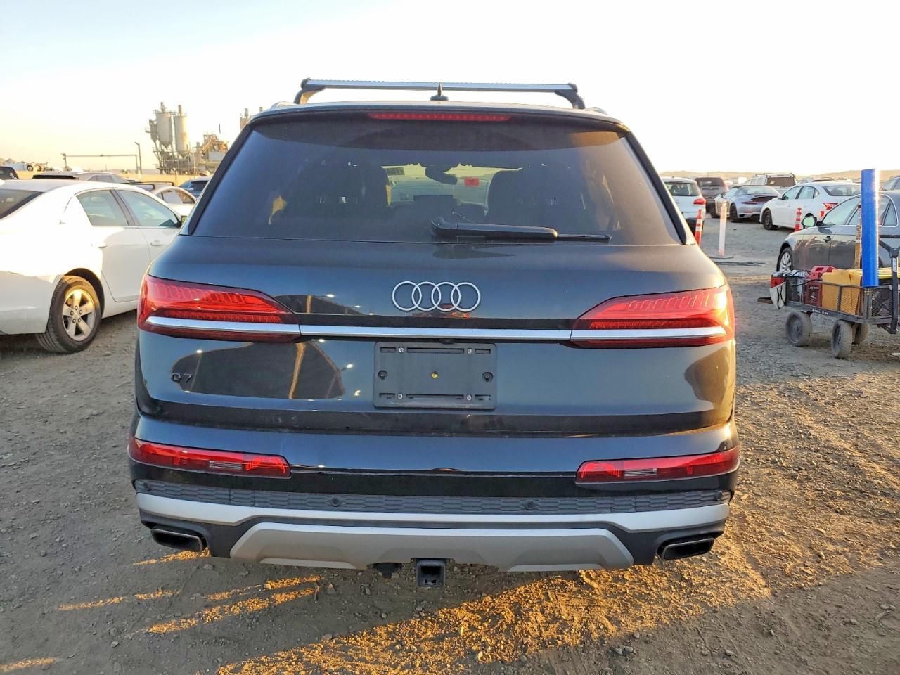 2025 Audi Q7 Premium Plus - Фото 6