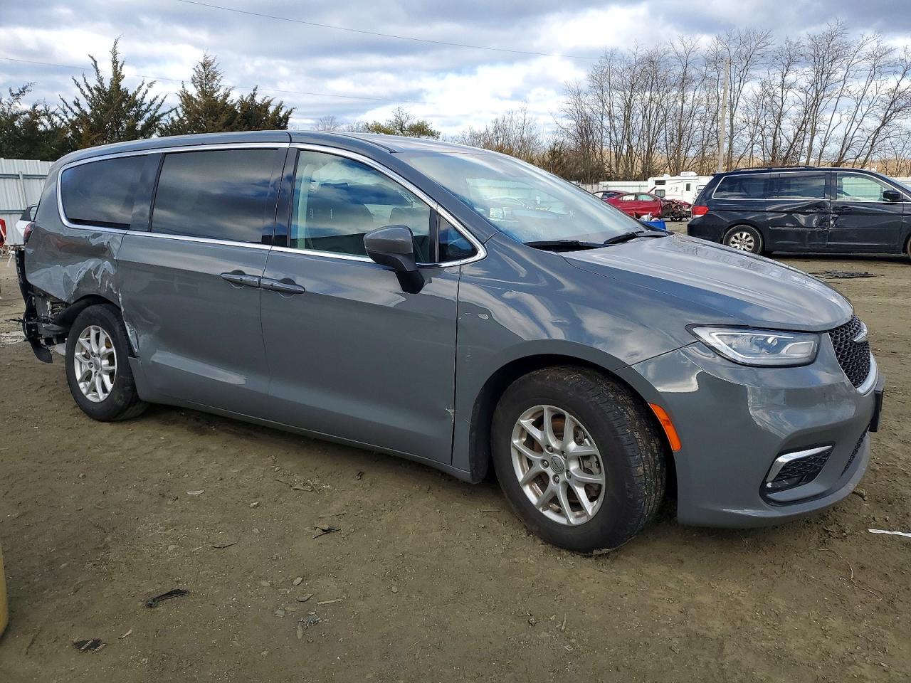 2023 Chrysler Pacifica Touring L - Фото 4