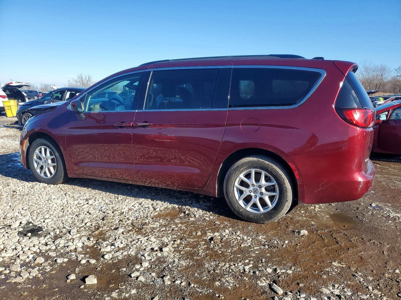 2021 Chrysler Voyager Lxi - Фото 2