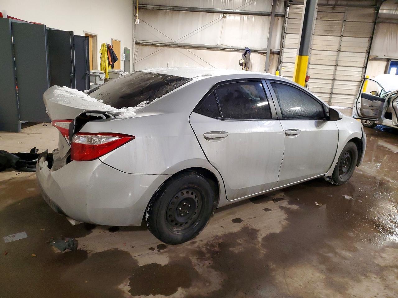2016 Toyota Corolla Le - Image 3