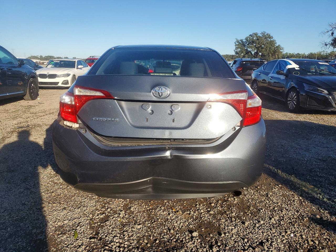 2015 Toyota Corolla L - Фото 6