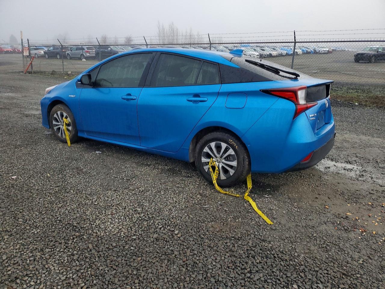2020 Toyota Prius Le - Фото 2