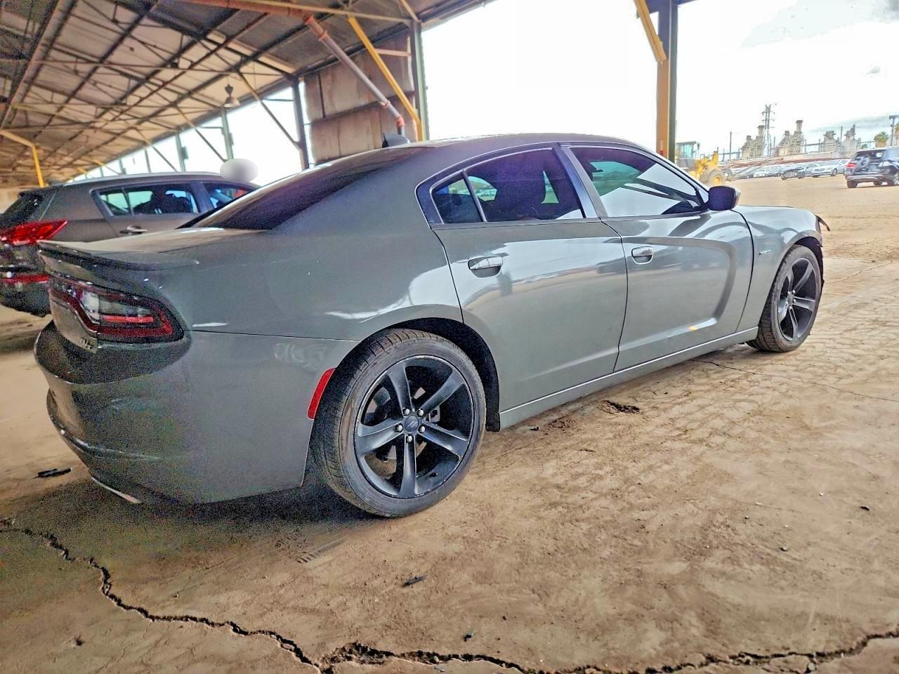 2018 Dodge Charger - Фото 3