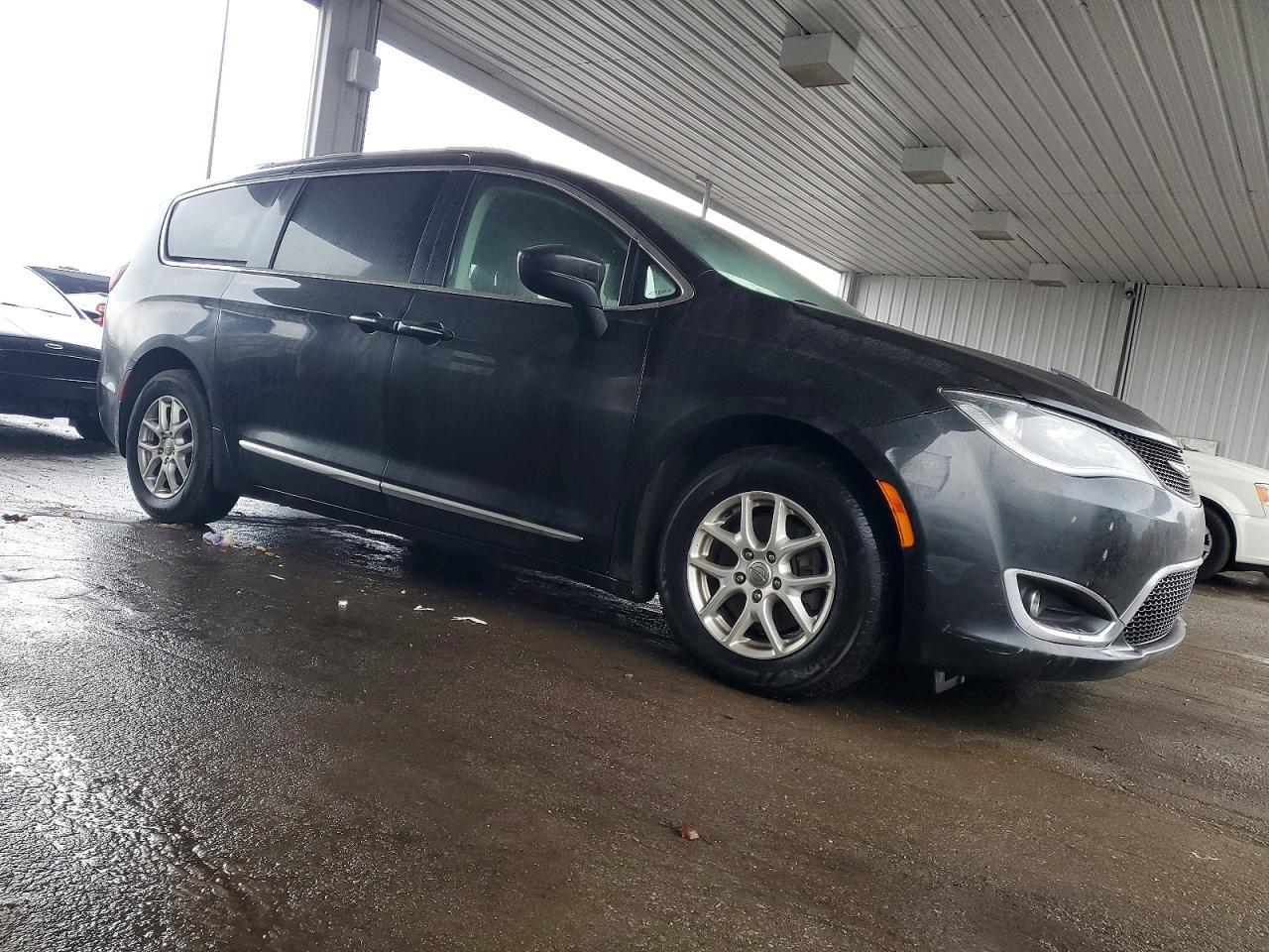 2020 Chrysler Pacifica Touring L - Фото 4