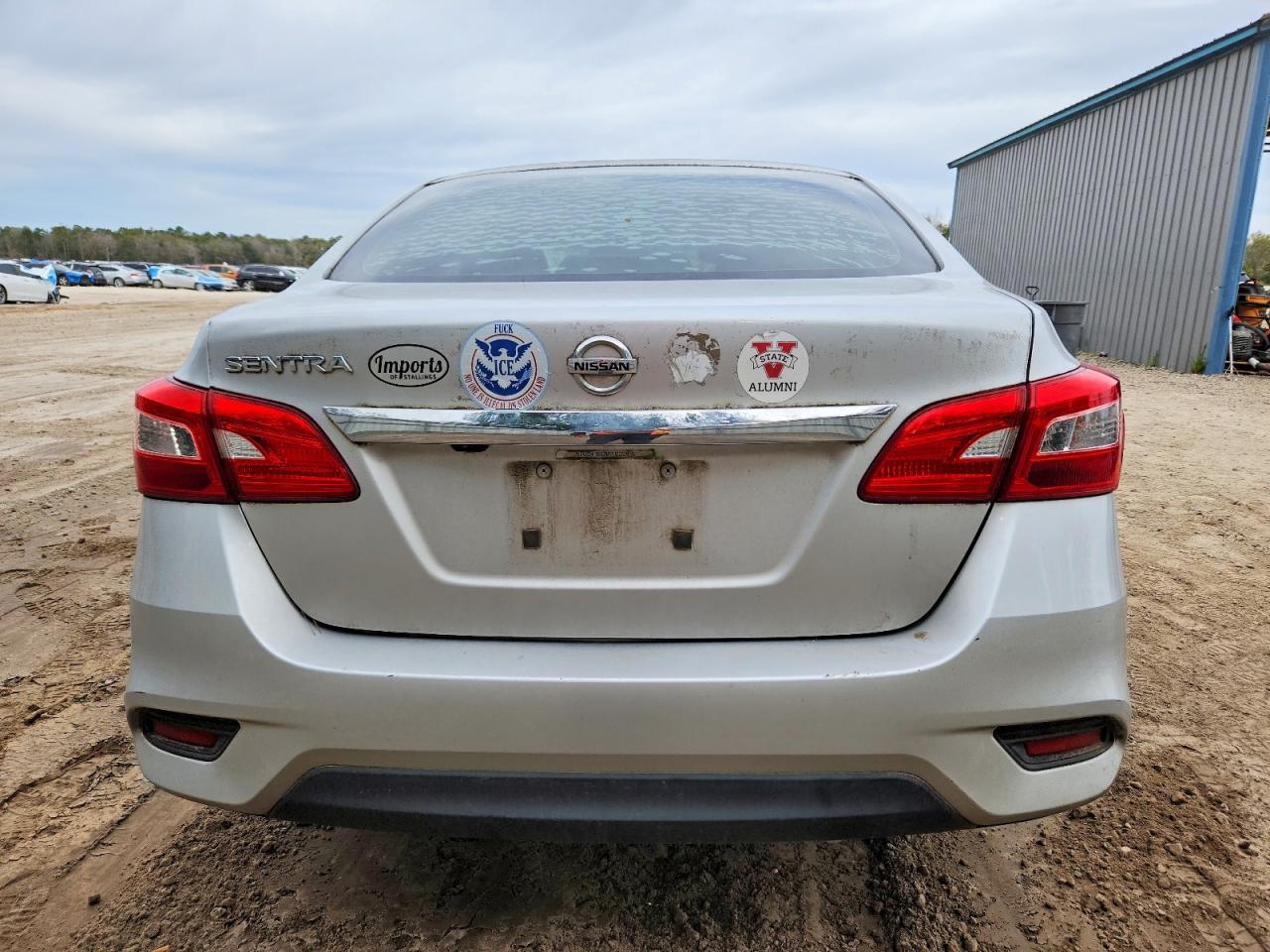 2019 Nissan Sentra S - Image 6
