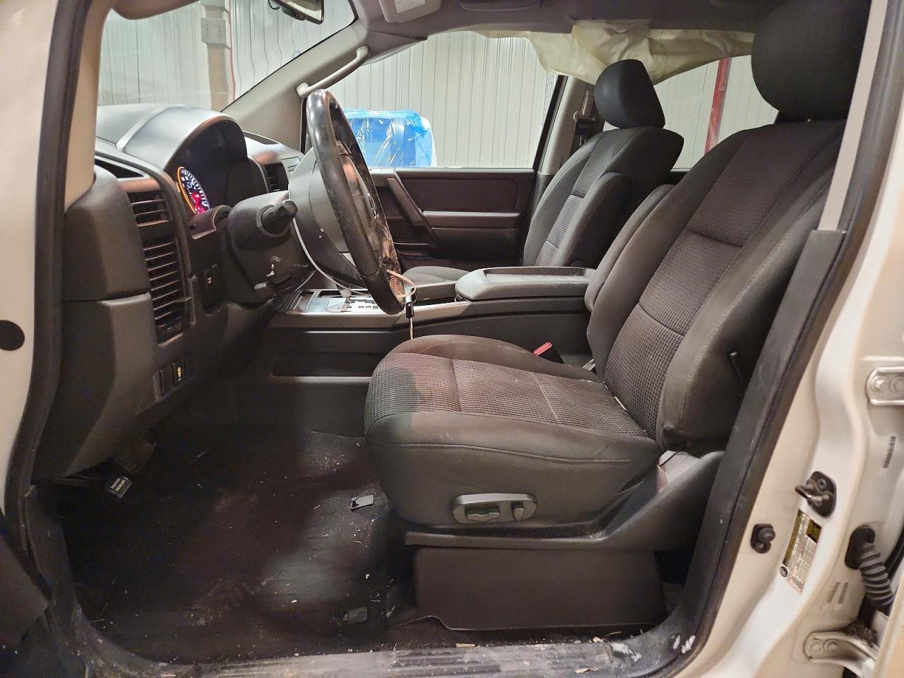 2010 Nissan Titan Xe - Фото 7