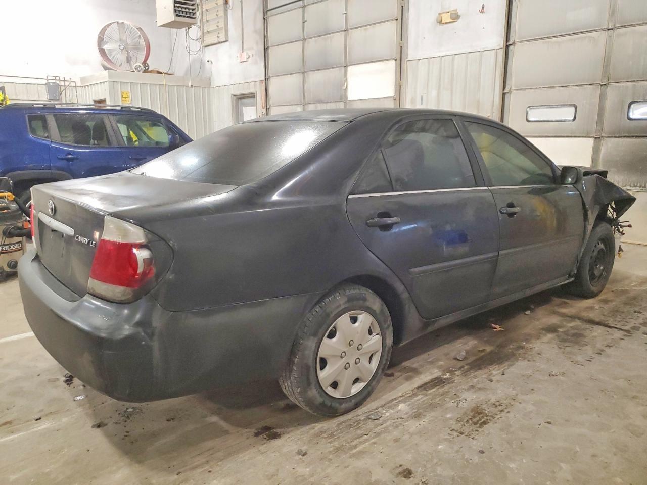 2005 Toyota Camry Le - Фото 3