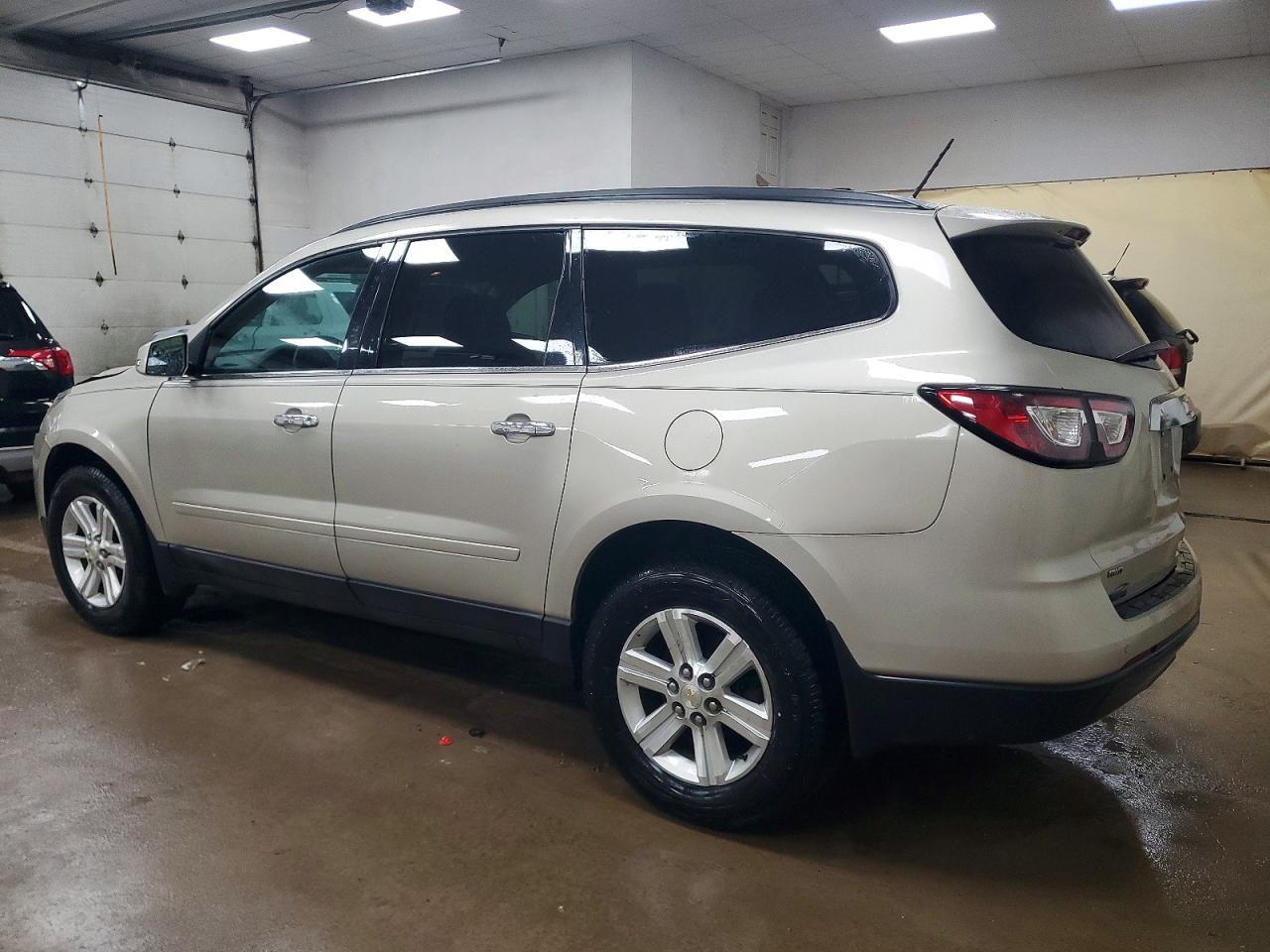 2013 Chevrolet Traverse Lt - Фото 2