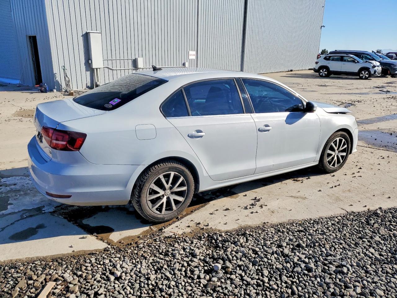 2017 Volkswagen Jetta Se - Фото 3