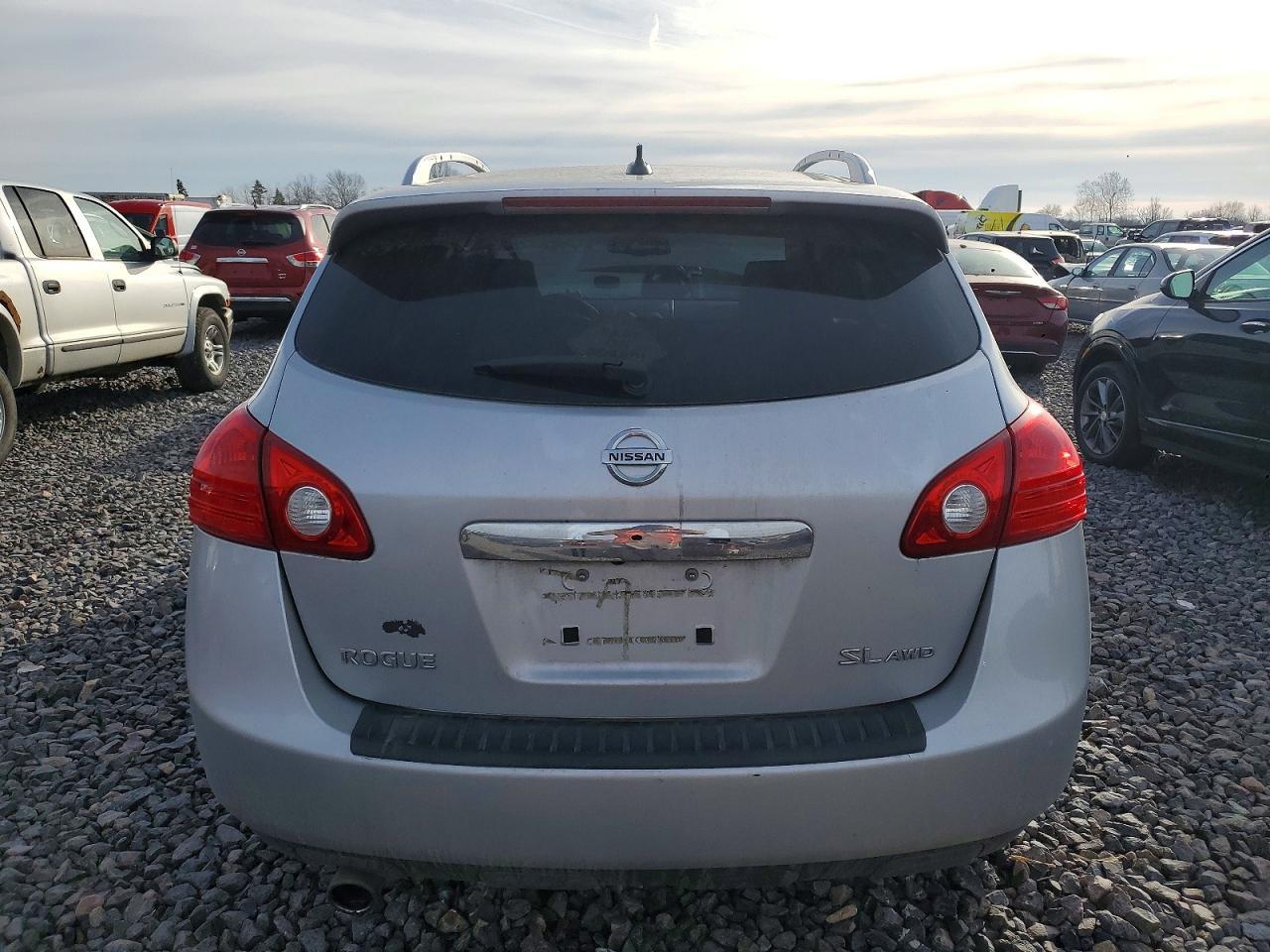 2013 Nissan Rogue S - Image 6