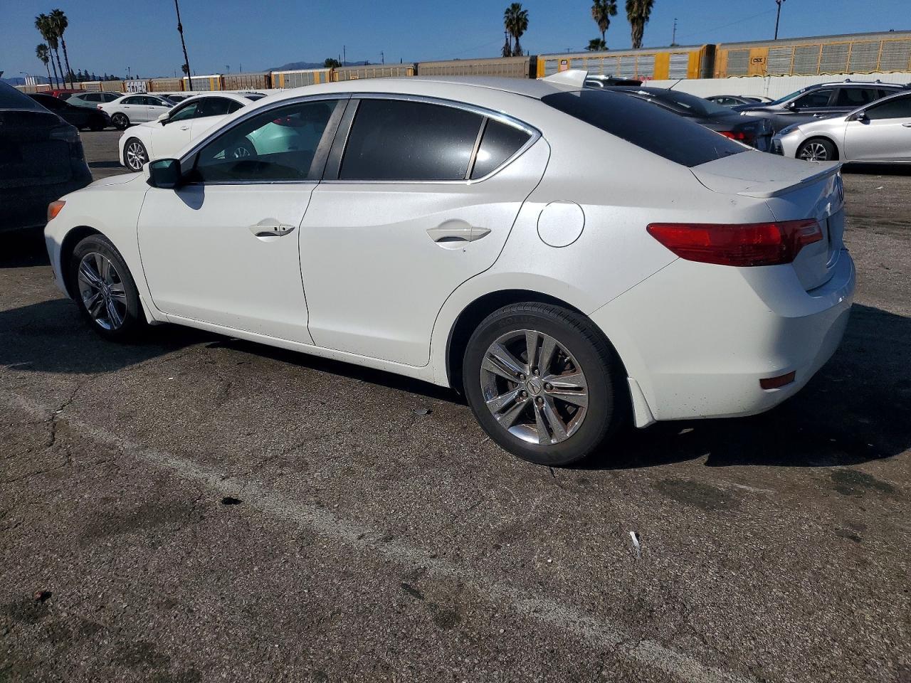 2013 Acura Ilx Hybrid Tech - Image 2