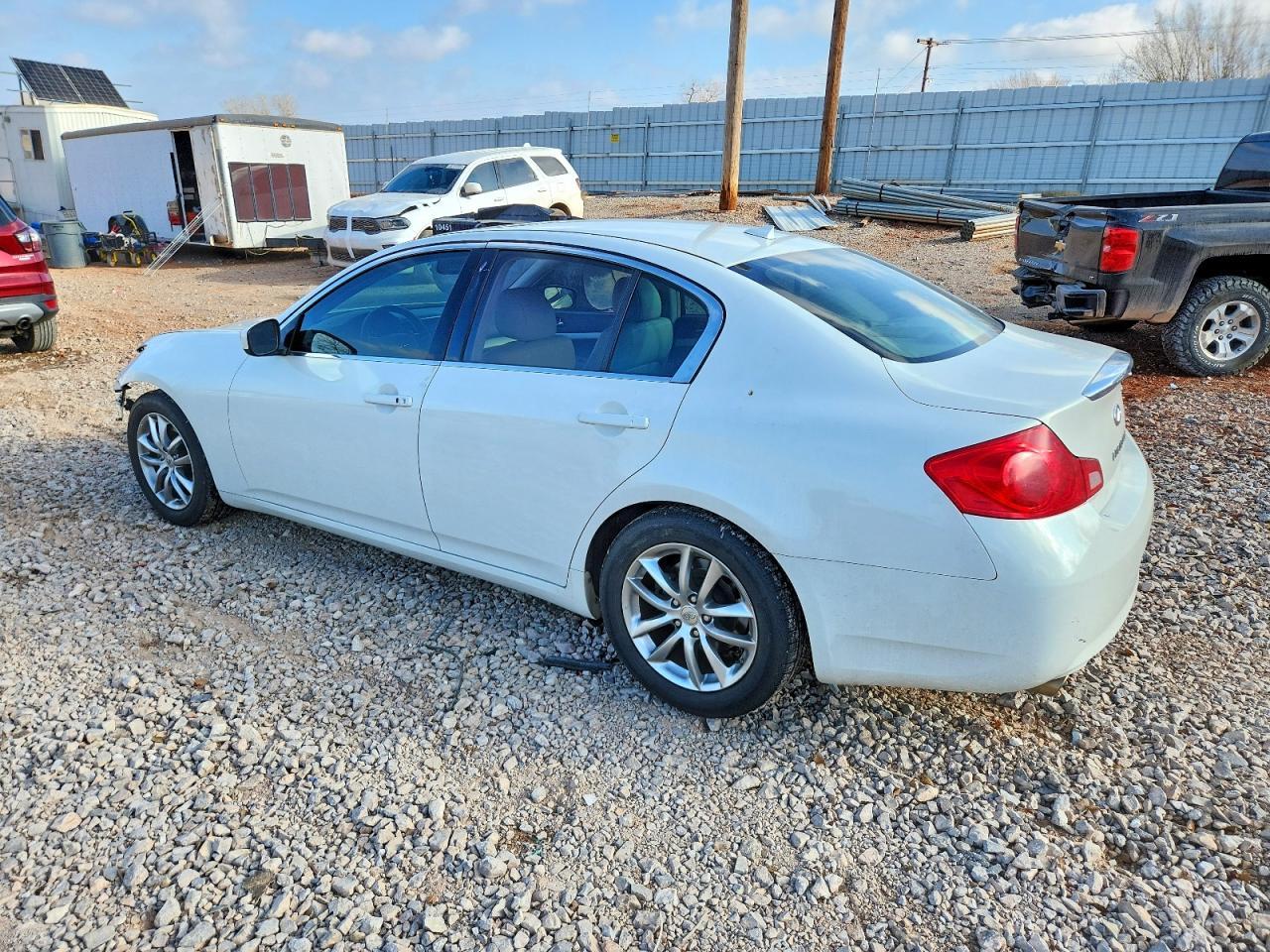 2009 Infiniti G37 Base - Фото 2