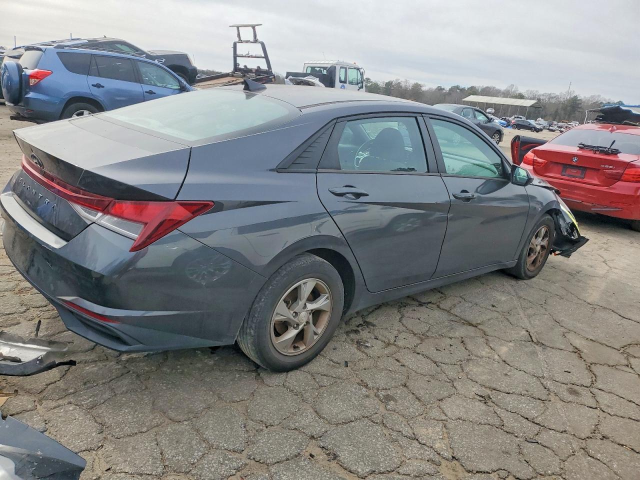 2021 Hyundai Elantra Se - Фото 3