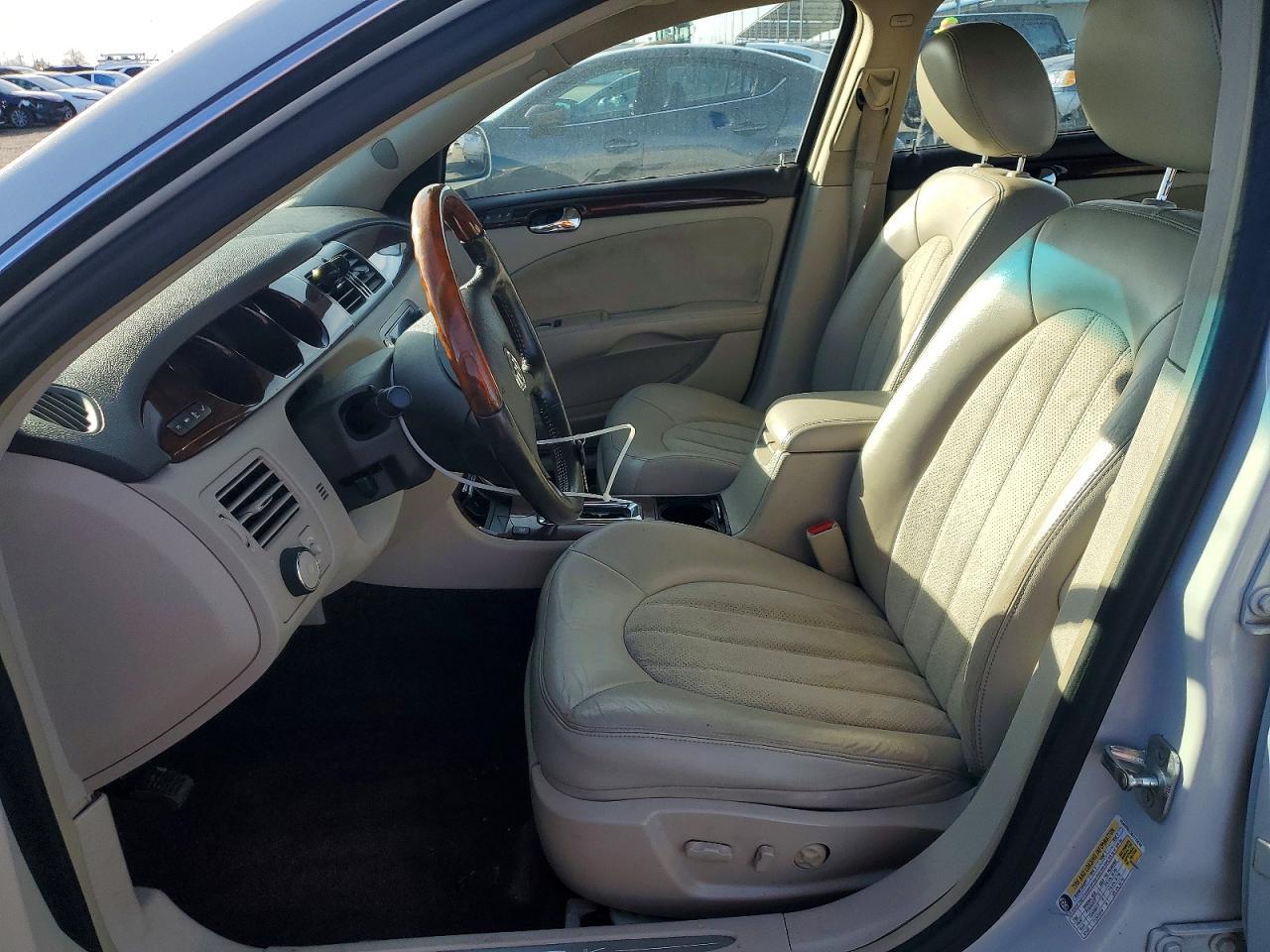 2010 Buick Lucerne Cxl - Image 7