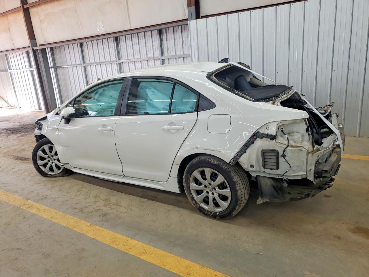 2021 Toyota Corolla Le - Фото 2