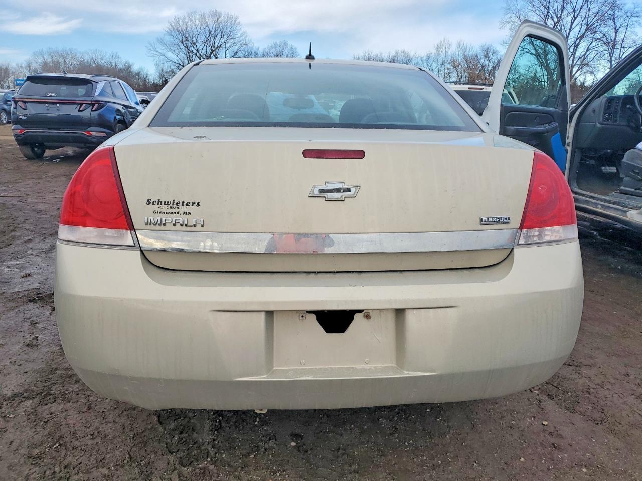 2010 Chevrolet Impala Ls - Фото 6