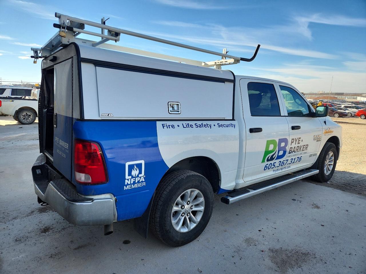 2023 Ram 1500 Slt Utility / Service Truck - Фото 3