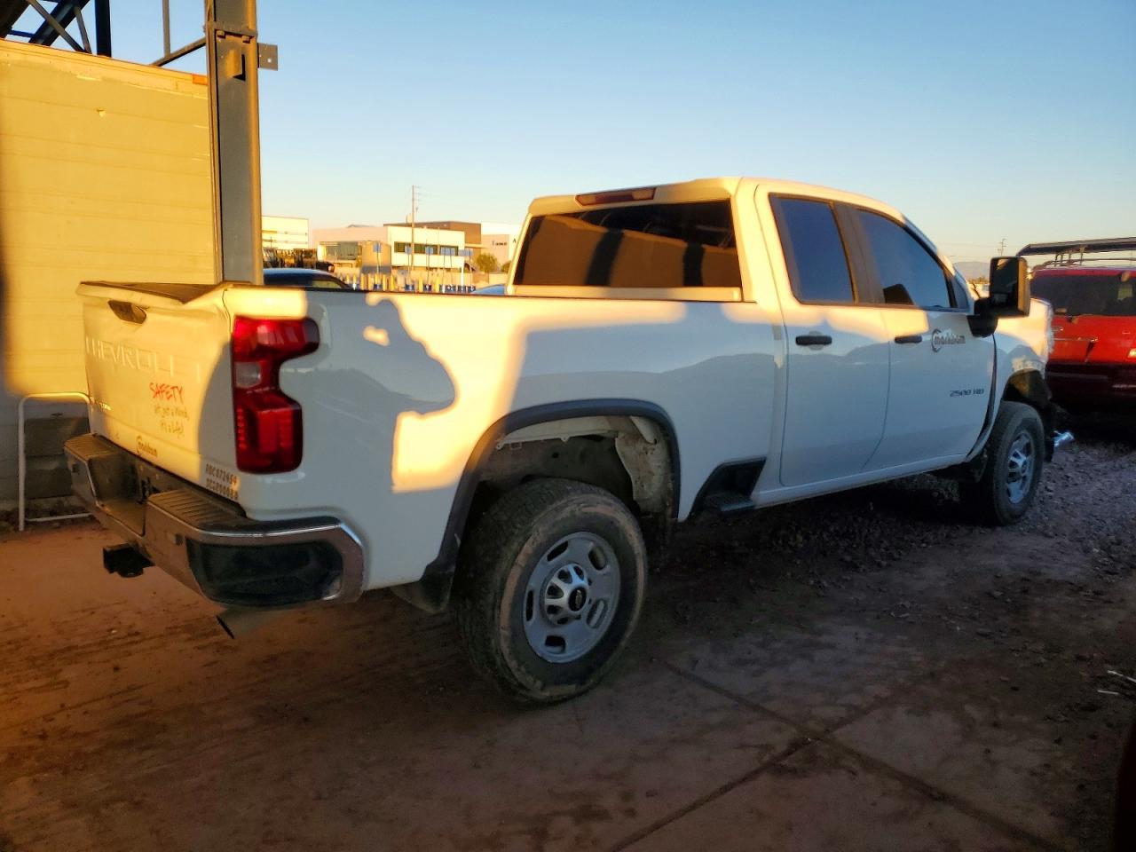 2021 Chevrolet Silverado C2500 Heavy Duty - Фото 3
