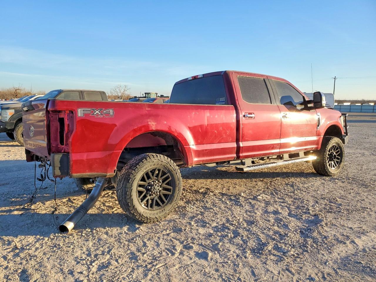 2017 Ford F350 - Фото 3