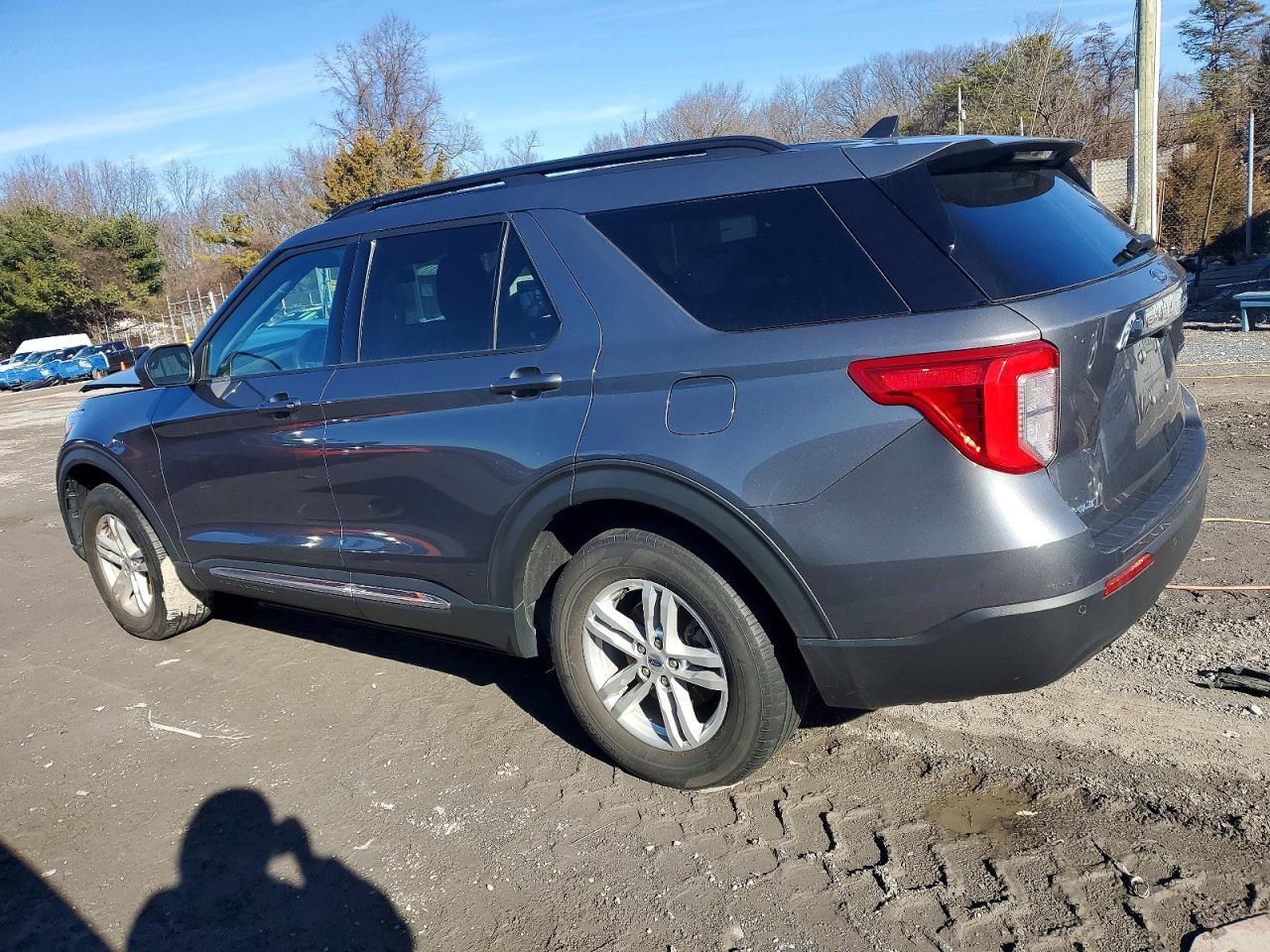 2021 Ford Explorer Xlt - Фото 2