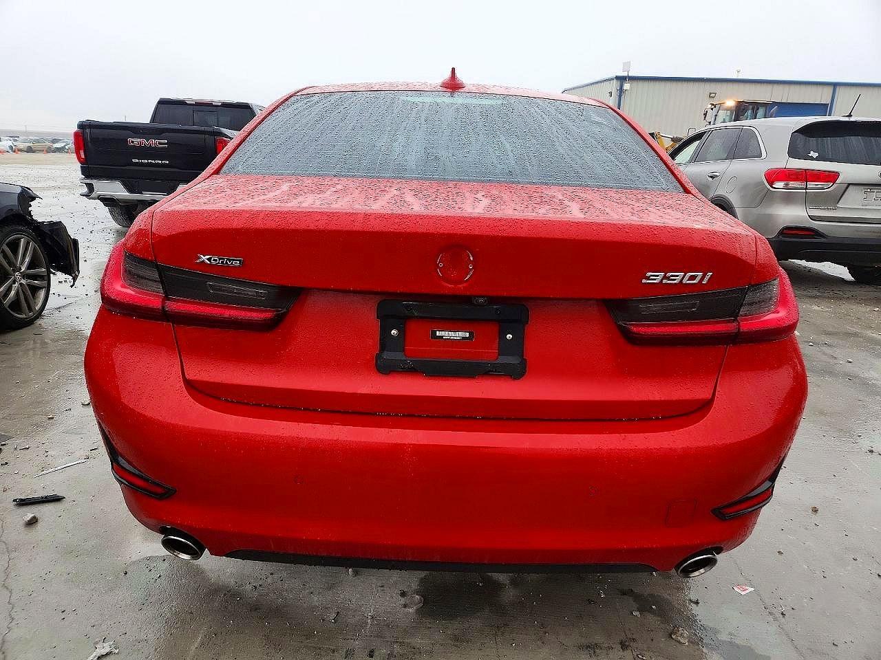 2022 BMW 330Xi - Фото 6