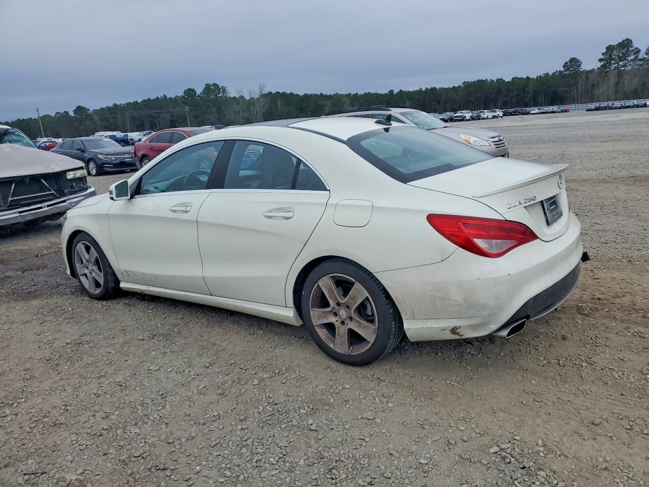 2016 Mercedes-Benz Cla 250 4Matic - Image 2