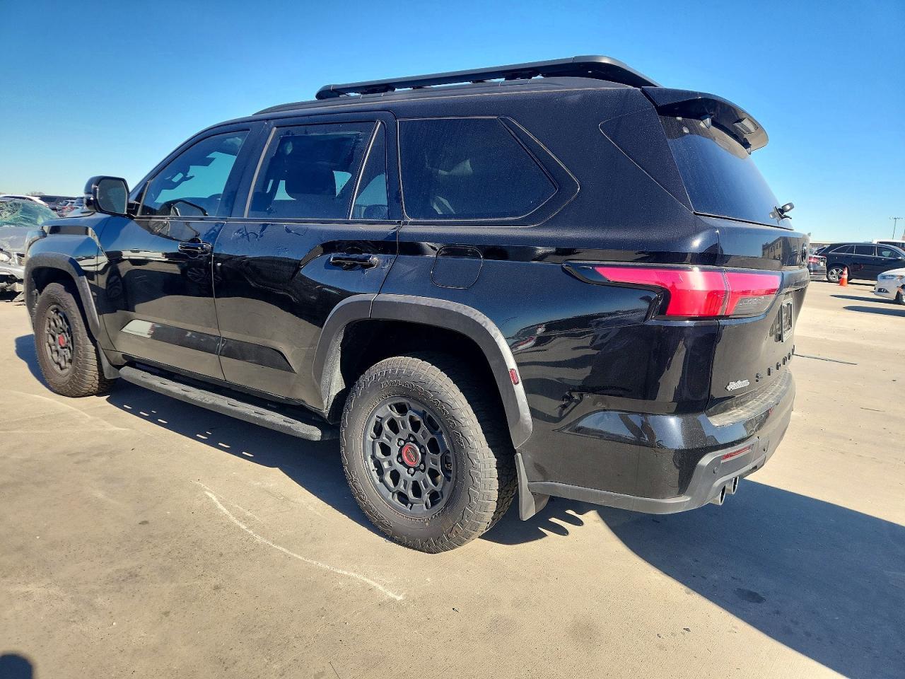 2026 Toyota Sequoia Sr5 - Фото 2