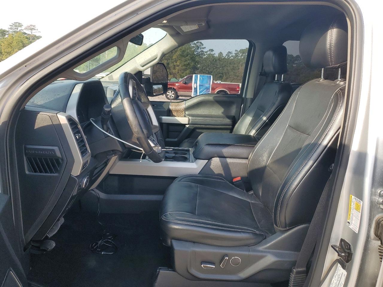 2019 Ford F250 Super Duty - Фото 7