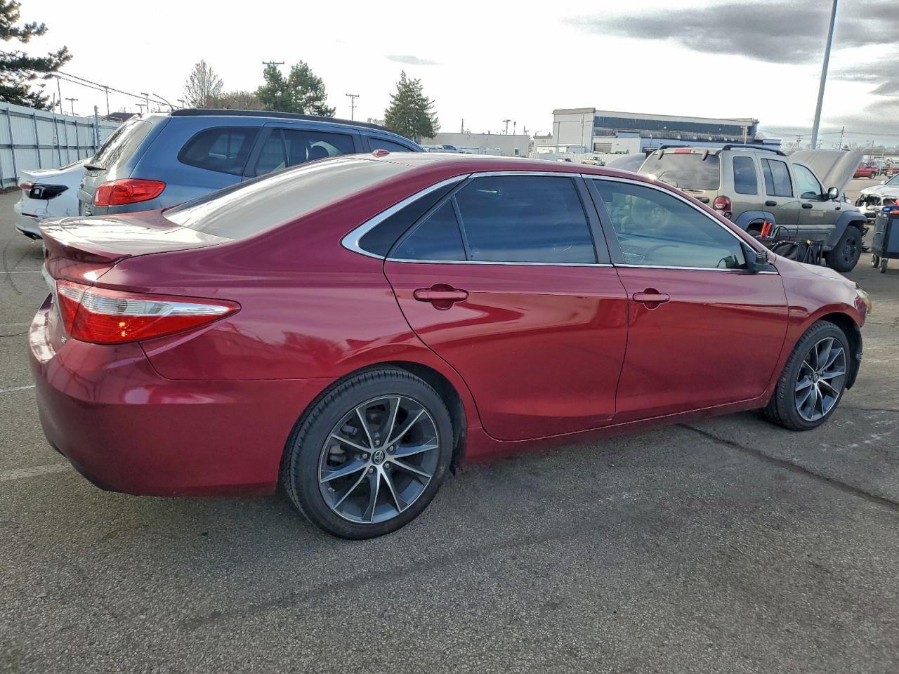 2017 Toyota Camry Le - Image 3