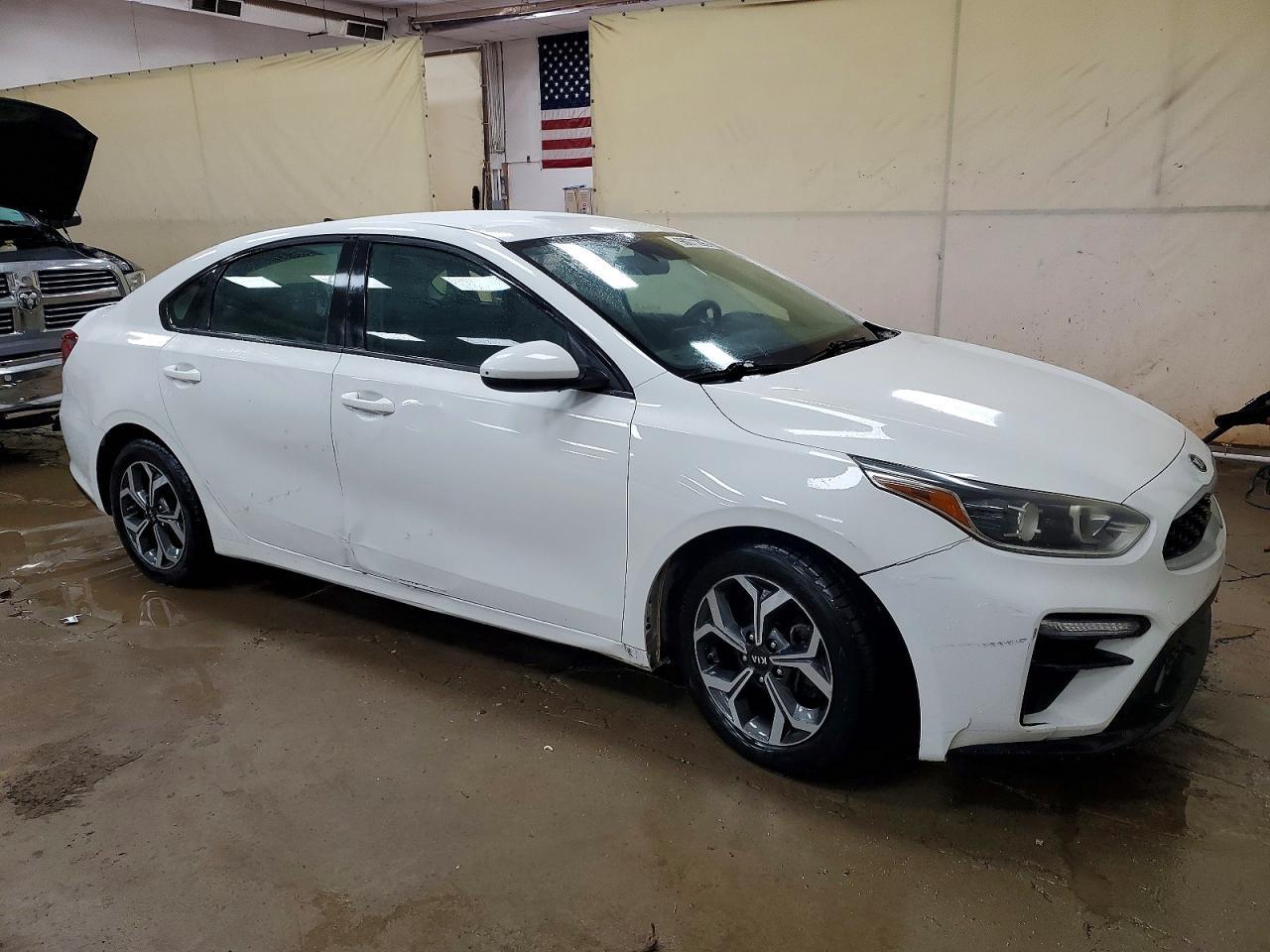 2019 Kia Forte Lxs - Фото 4
