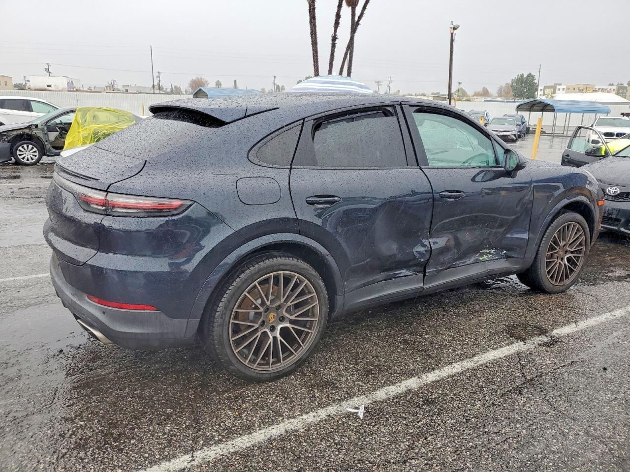 2020 Porsche Cayenne Coupe - Фото 3