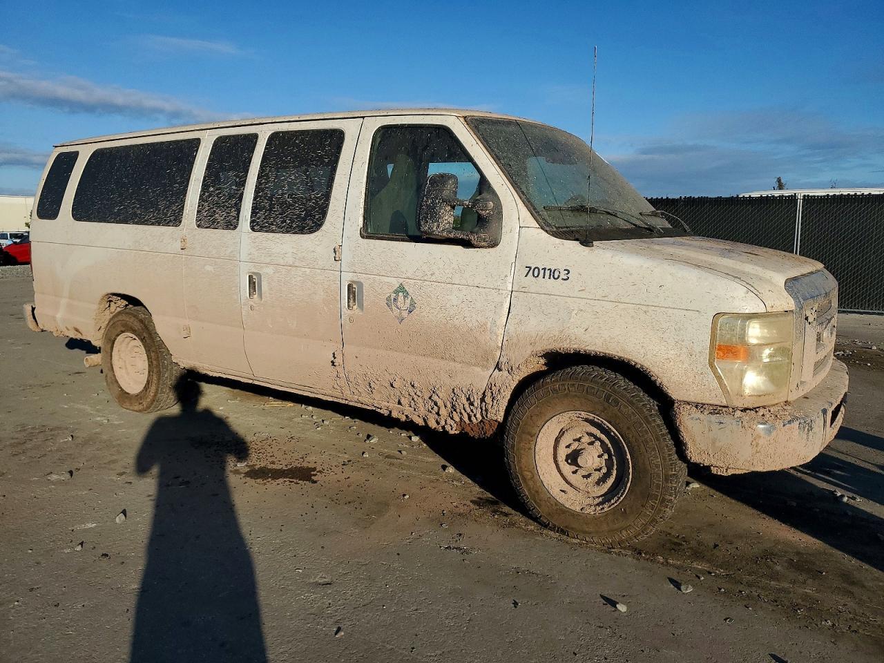 2012 Ford Econoline E350 Super Duty Wagon - Фото 4