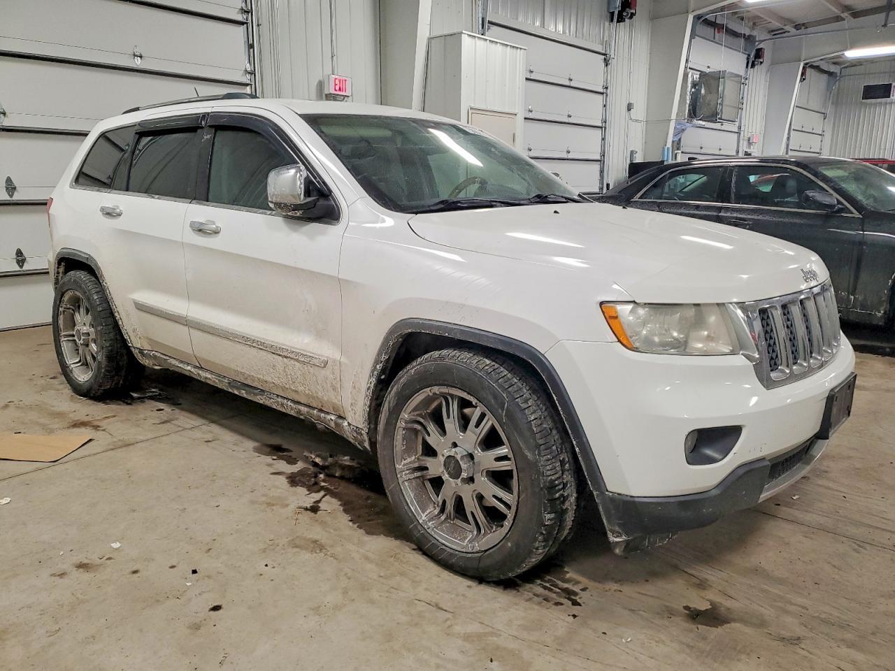 2013 Jeep Grand Cherokee Overland - Фото 4