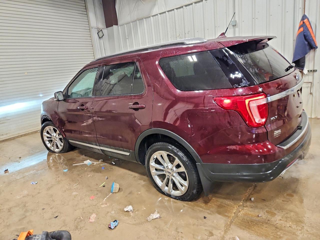 2018 Ford Explorer Xlt - Фото 2