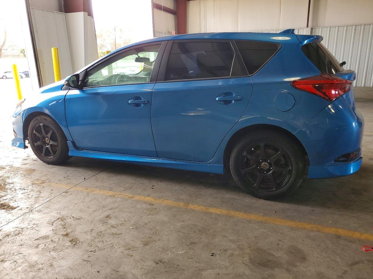 2016 Toyota Scion Im - Image 2