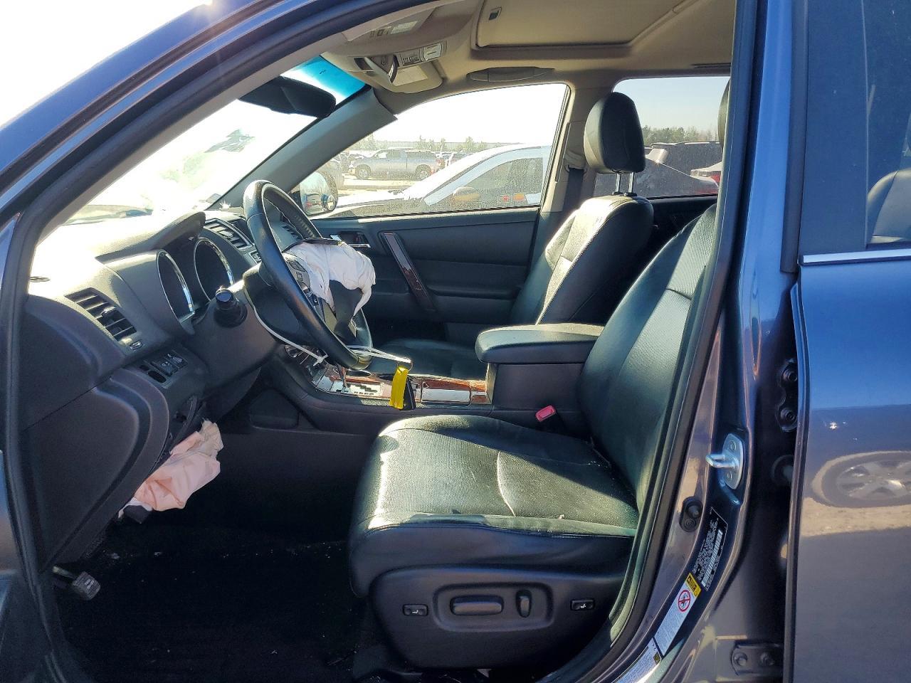 2013 Toyota Highlander Hybrid Limited - Image 7